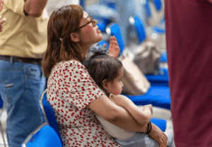 Leia mais sobre o artigo 7 Maneiras de Ensinar Seus Filhos a Orar desde Pequenos