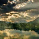 Como Lidar com a Autocrítica: Encontre Paz com a Ajuda de Deus